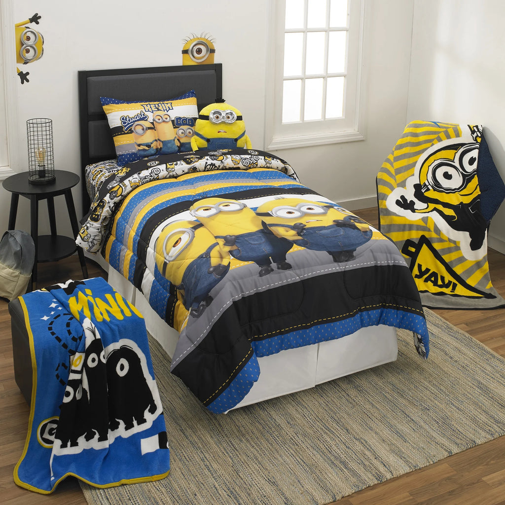Reversible Blue and Yellow Kids Comforter and Sham Set H237