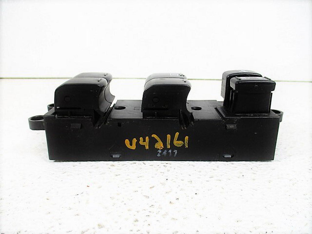 Pre-Owned Subaru Forester Driver Master LH Auto Window Lock Switch J55739