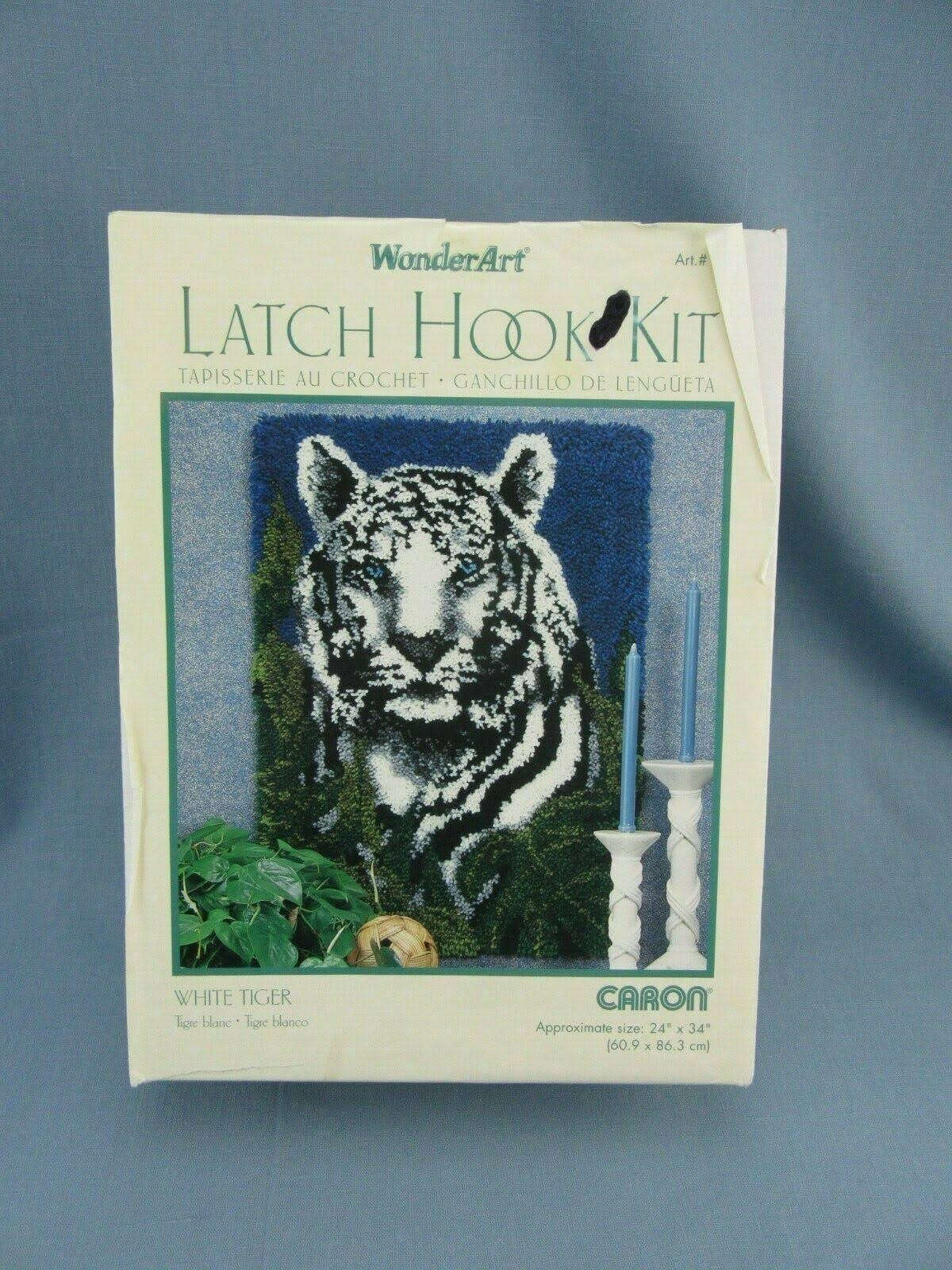 Latch Hook Kit White Tiger 24x34 T40601