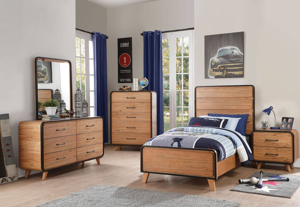 Oak Black Chest Y591888