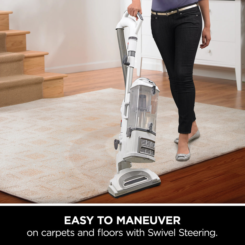 Bagless Upright Vacuum C5202