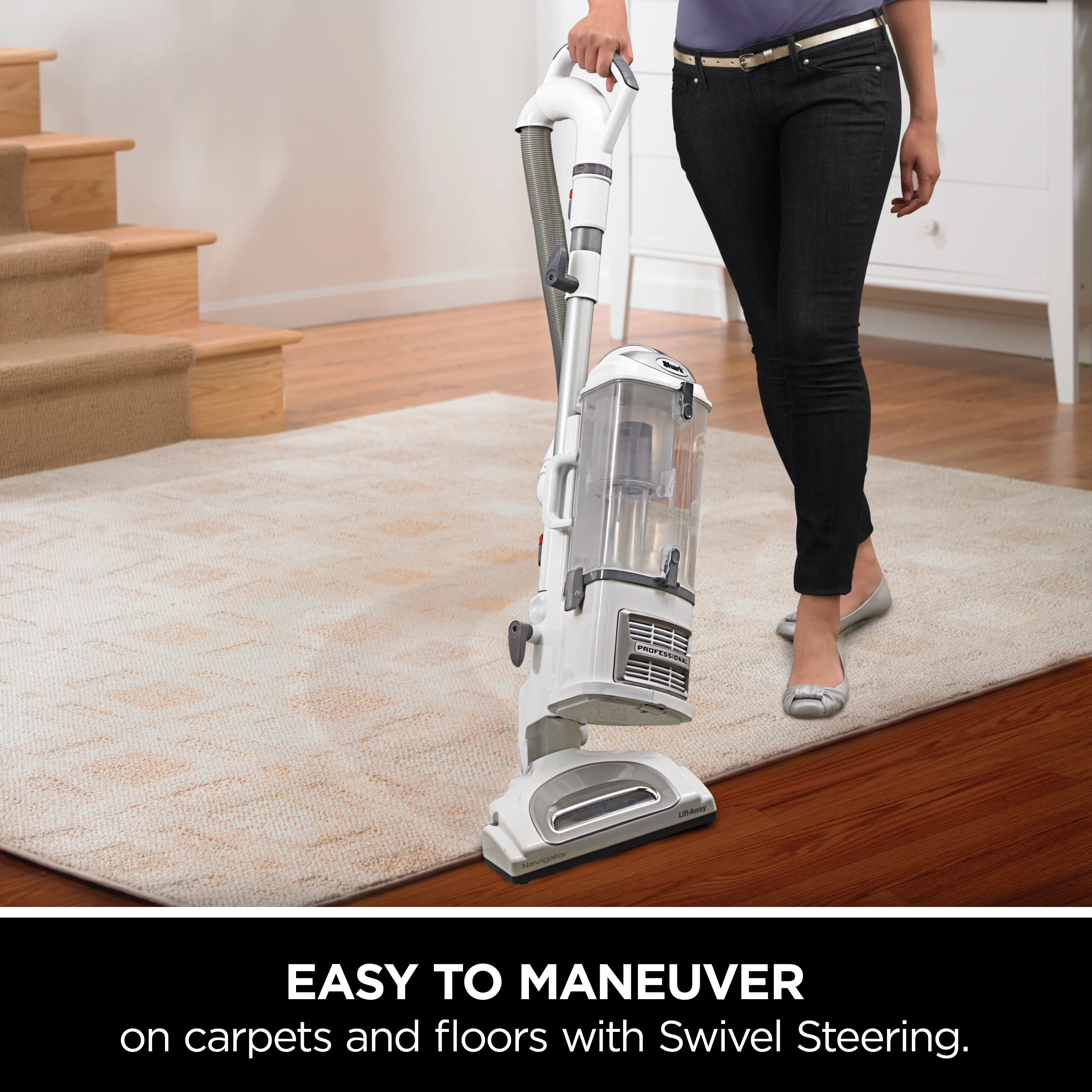 Bagless Upright Vacuum C5202