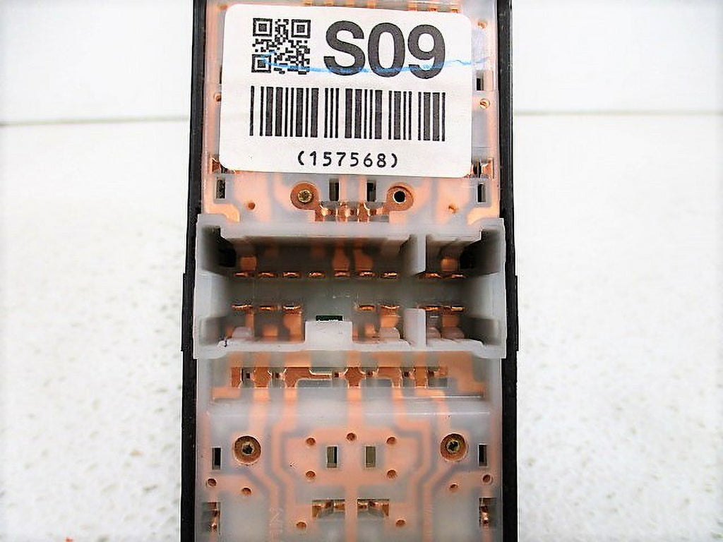 Pre-Owned Subaru Forester Driver Master LH Auto Window Lock Switch J55739