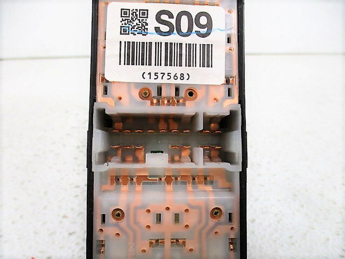 Pre-Owned Subaru Forester Driver Master LH Auto Window Lock Switch J55739