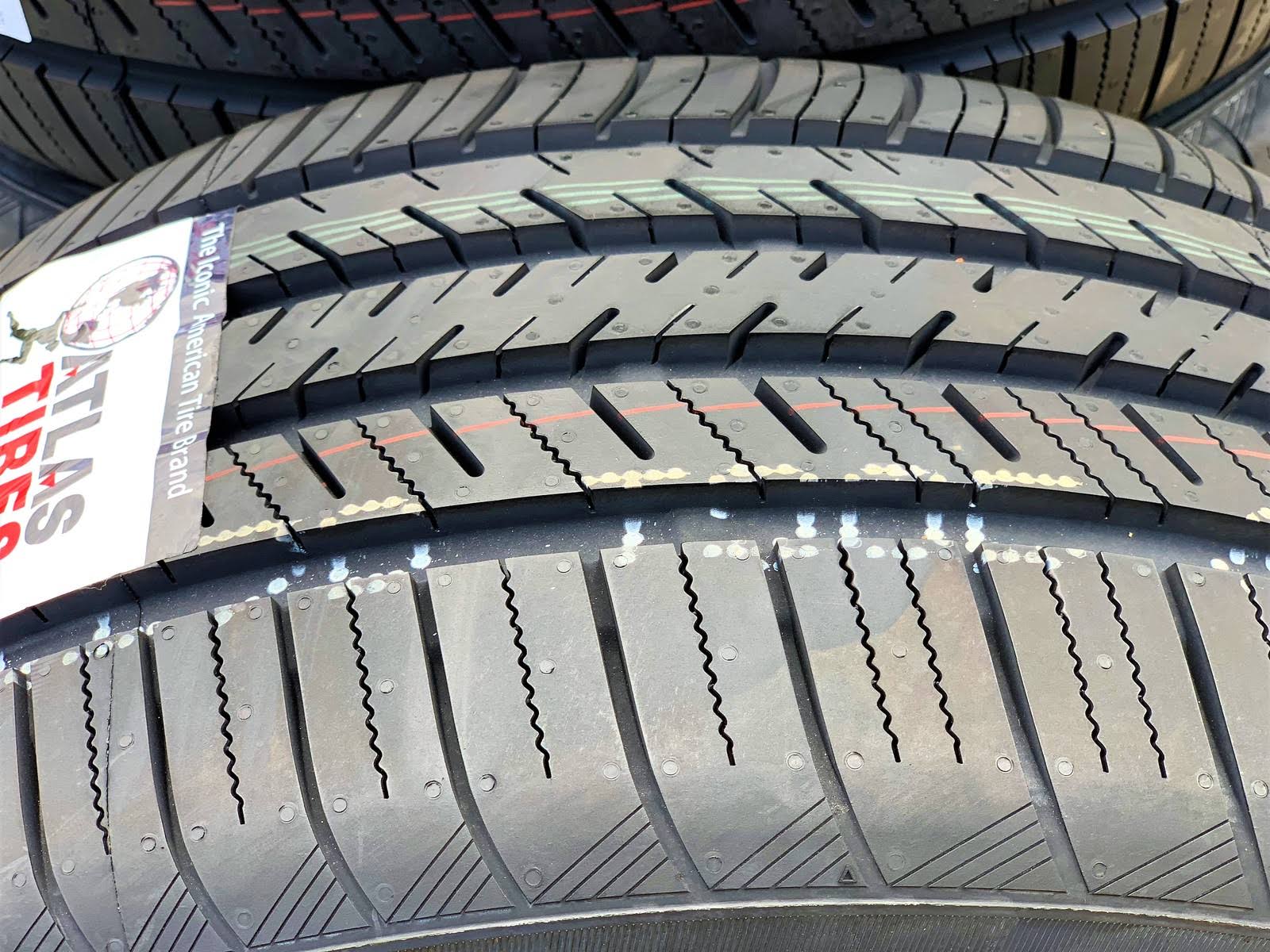 255/35R19 XL 96Y Atlas Force UHP High Performance All Season Tire O54403