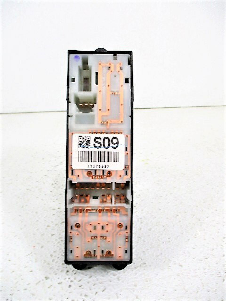 Pre-Owned Subaru Forester Driver Master LH Auto Window Lock Switch J55739