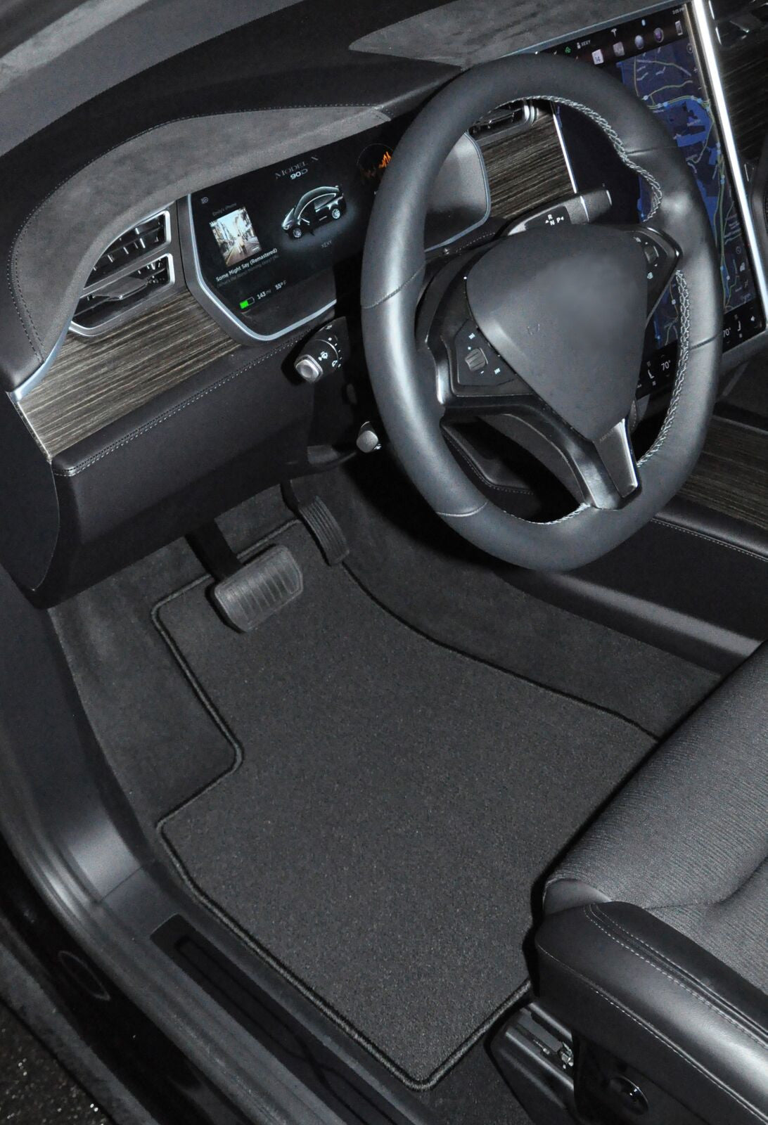 Black Classic Carpet Car Mats O65858